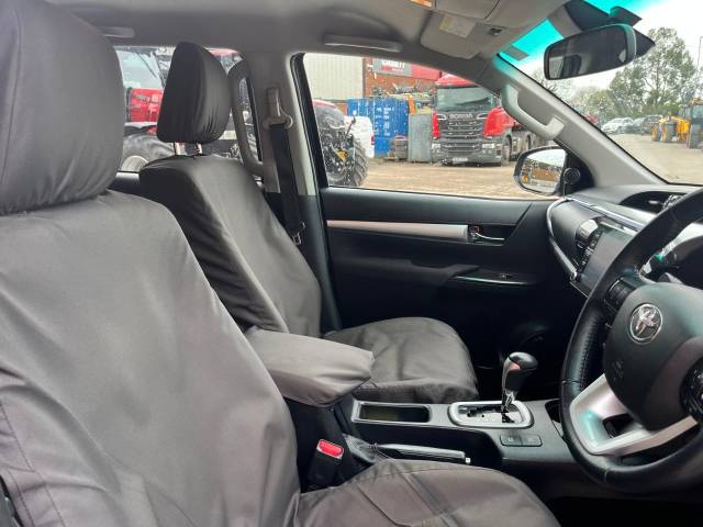 2021 Toyota Hilux Invincible D/Cab Pick Up 2.8 D-4D Auto