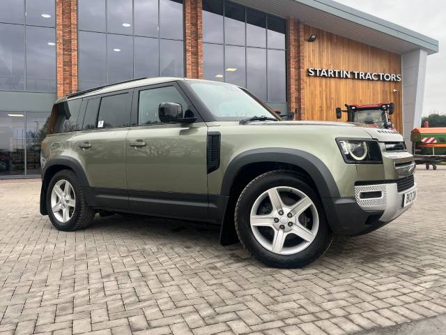 Land Rover Defender 3.0 D250 Hard Top SE Auto [3 Seat] Panel Van Diesel Green