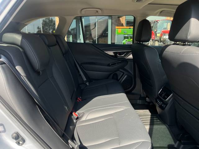 2022 Subaru Outback 2.5i Touring 5dr Lineartronic