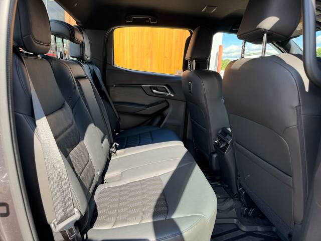 2025 Isuzu D-max 1.9 V-Cross Double Cab 4x4 Auto